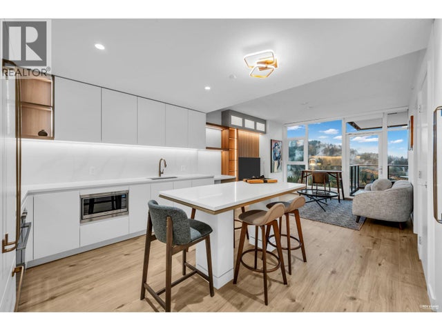 1601 720 Farrow Street, Coquitlam