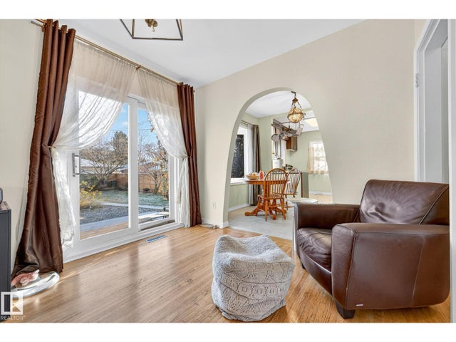 7707 111 St Nw, Edmonton