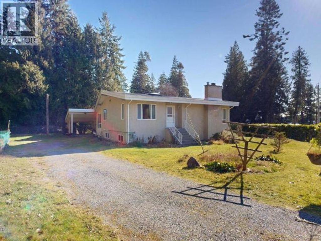 3004 Pebble Beach Road, Powell River