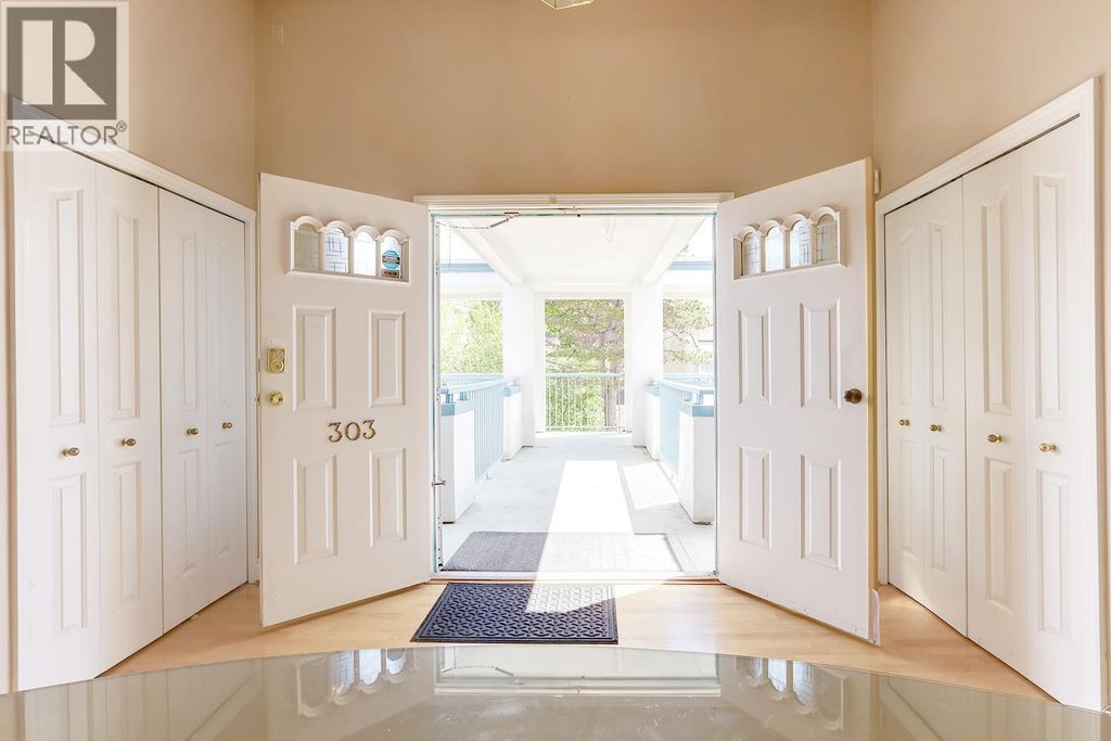303 7500 Abercrombie Drive, Richmond