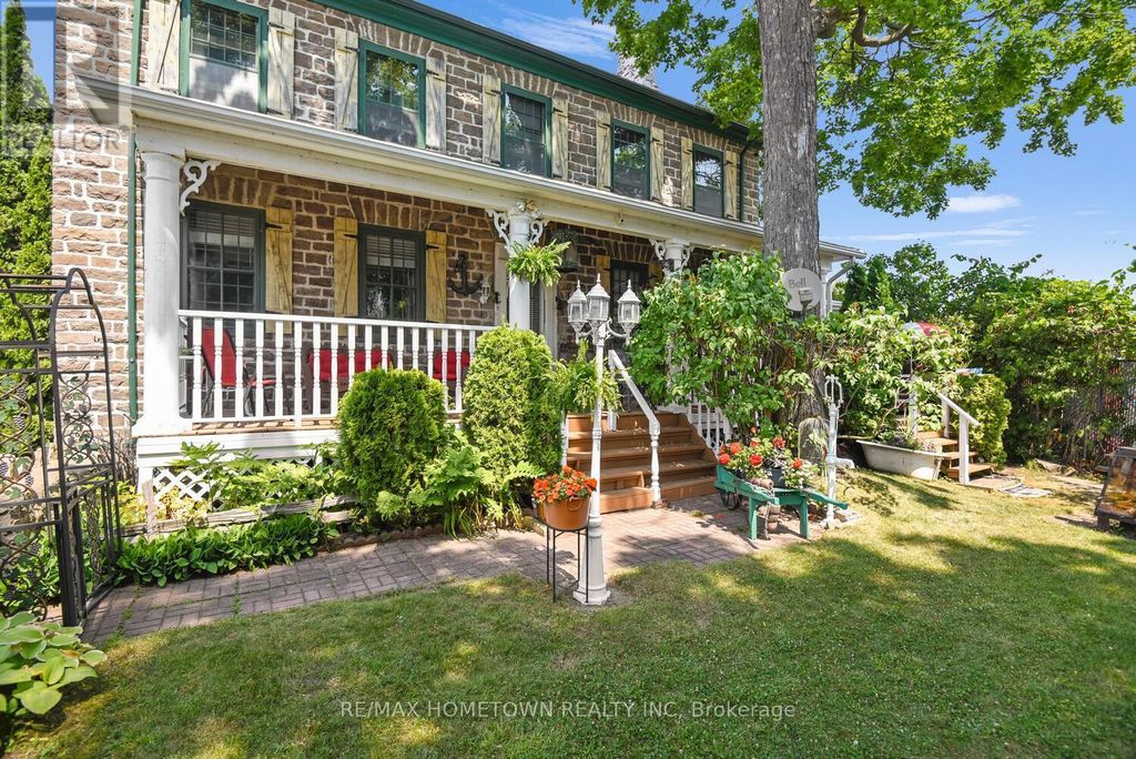 495 King Street W, Prescott