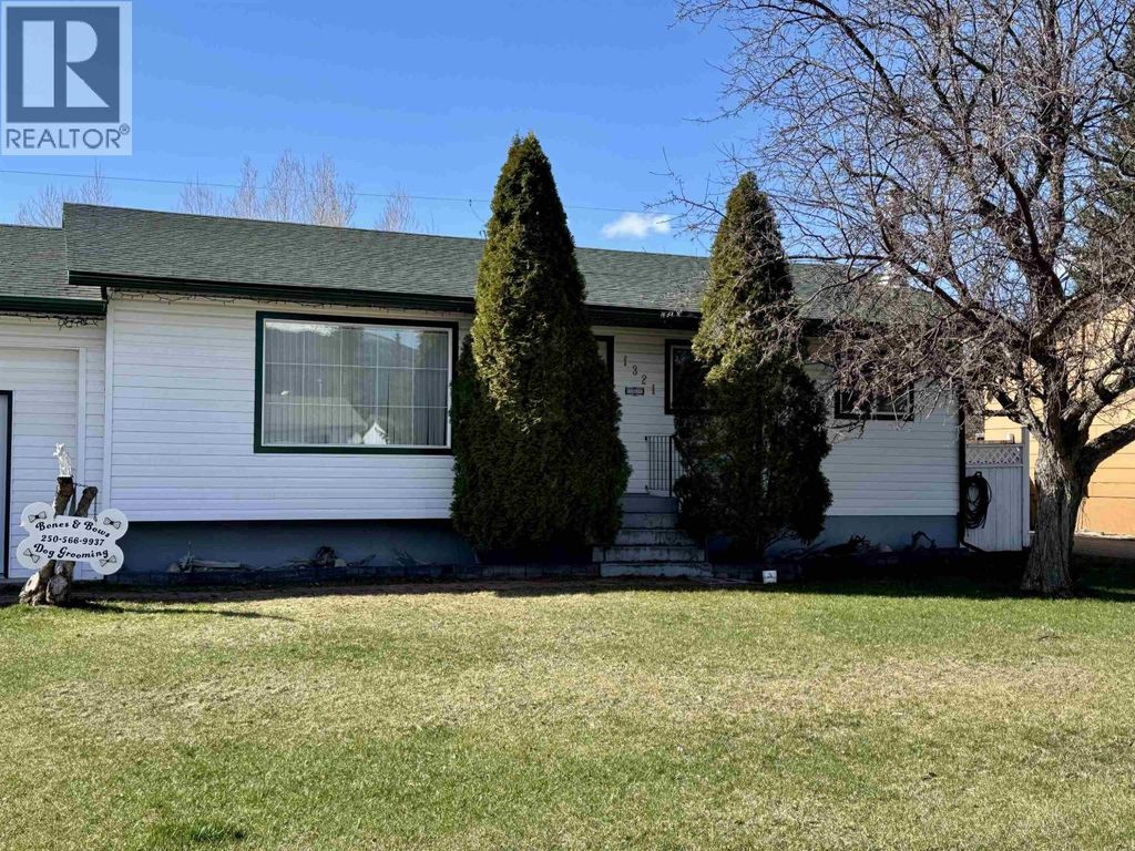 1321 8th Avenue, Valemount