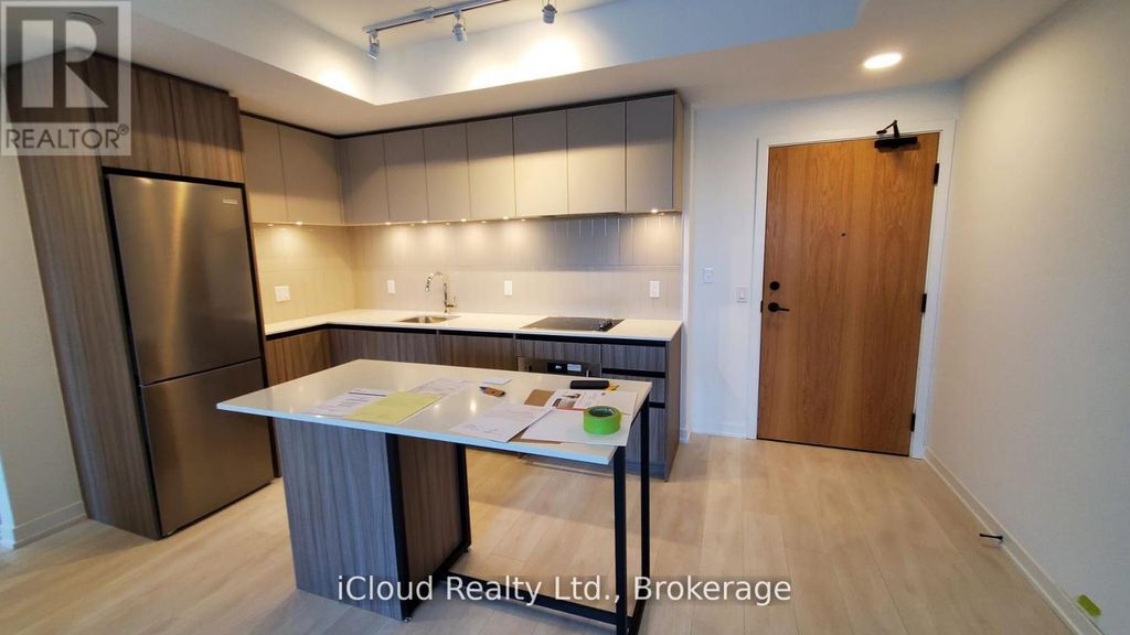 210 - 7950 Bathurst Street, Vaughan (beverley Glen)