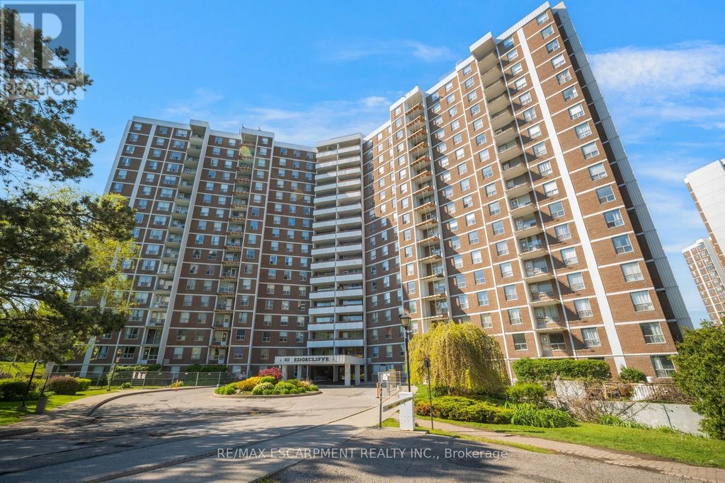 206 - 10 Edgecliff Golfway, Toronto (flemingdon Park)