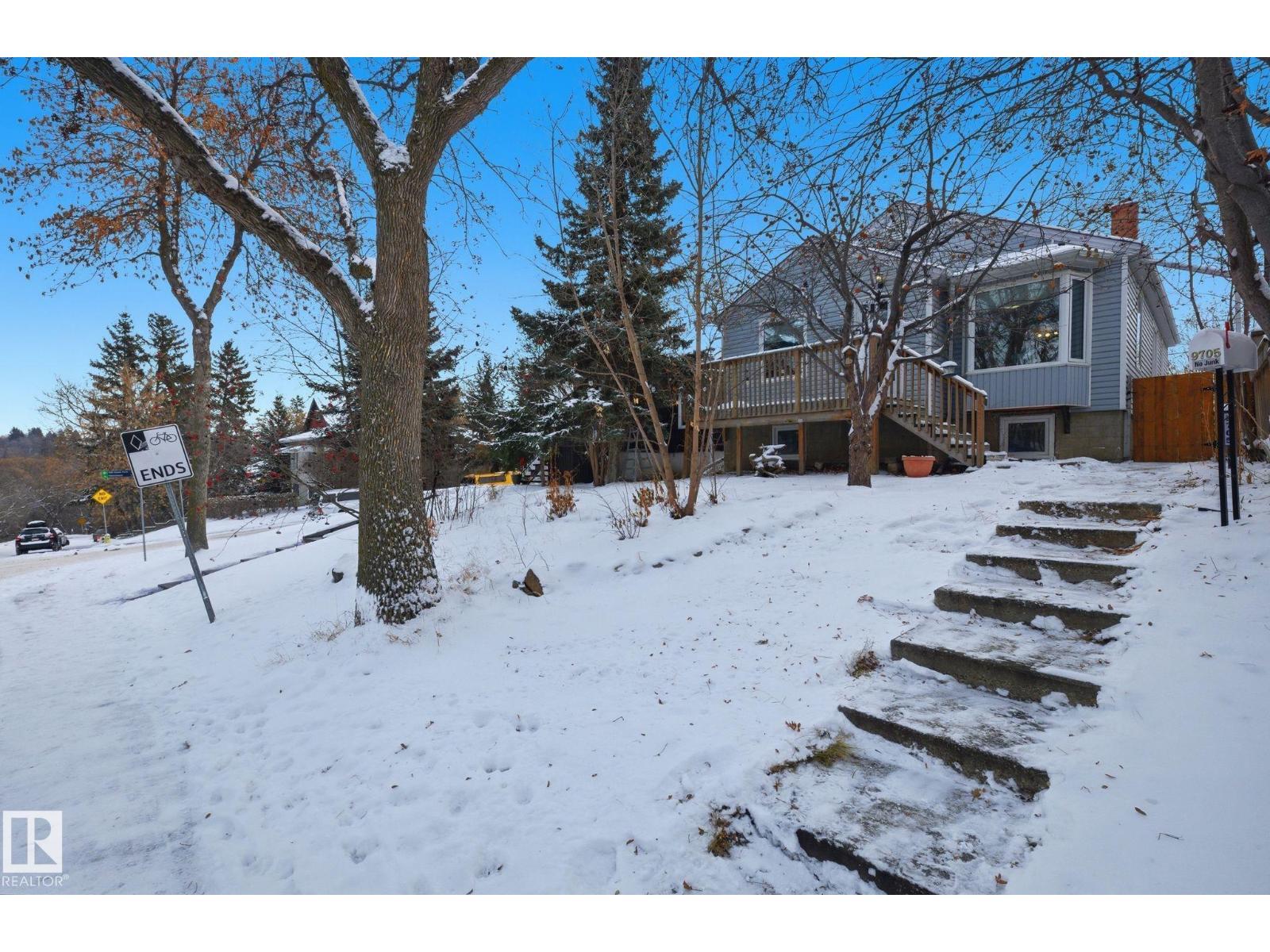 9705 87 Av Nw, Edmonton