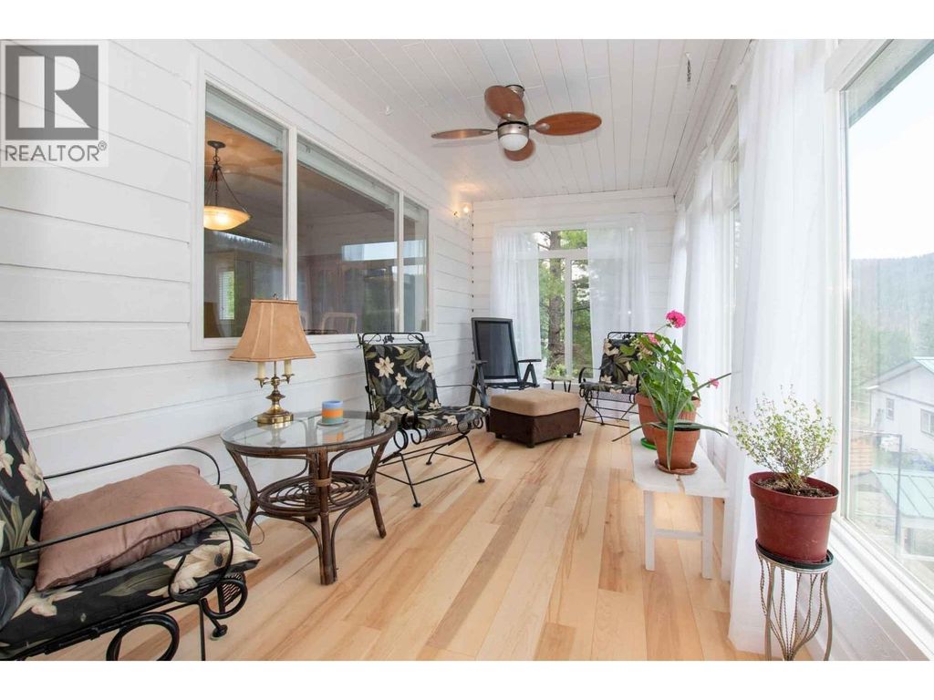 3022 Loon Lake Road, Loon Lake