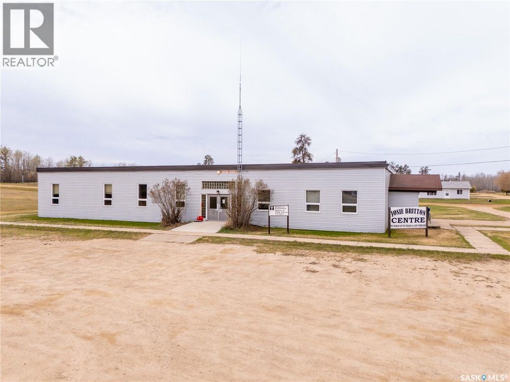 198 1st Avenue S, Pierceland