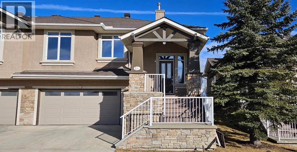 14 Discovery Woods Villas Sw, Calgary