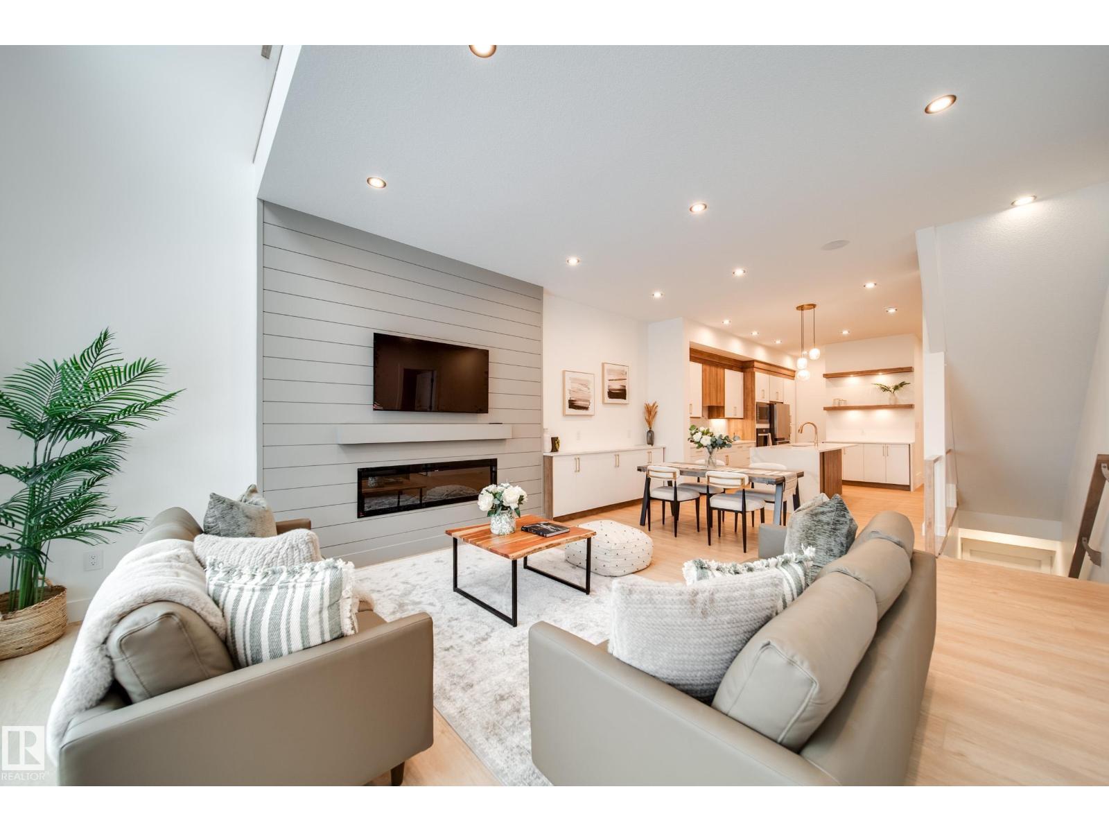 #2 20425 93 Av Nw, Edmonton