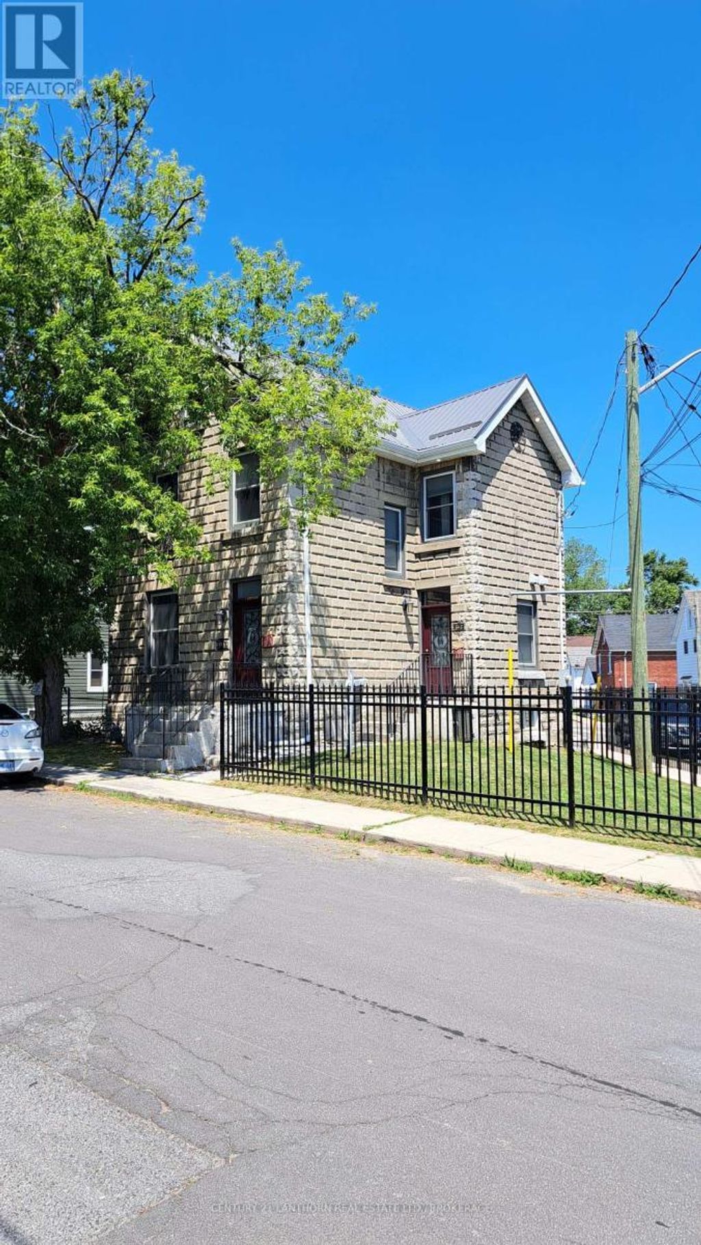 45 Chestnut Street, Kingston (east Of Sir John A. Blvd)