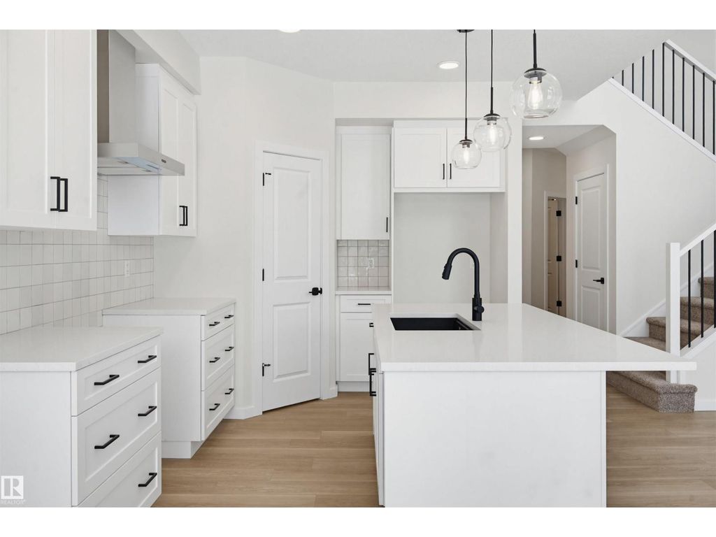 2535 211 St Nw, Edmonton