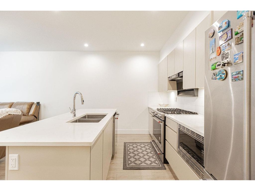 152 16433 19 Avenue, Surrey