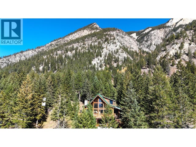 5285 Greenwood Road, Edgewater