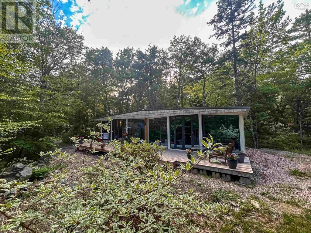 25 Hirtle Drive, Hemford