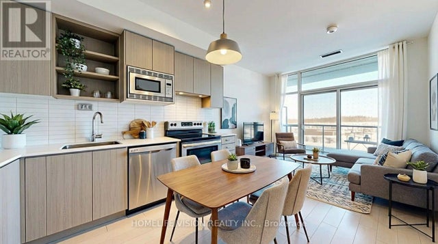 219 - 60 George Butchart Drive, Toronto (downsview-Roding-Cfb)