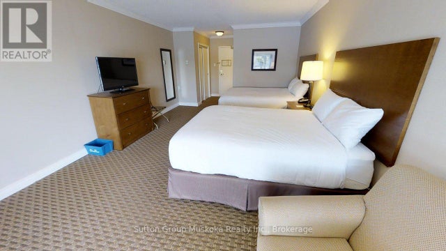 421 - 421 Bayshore - Deerhurst Drive, Huntsville (chaffey)