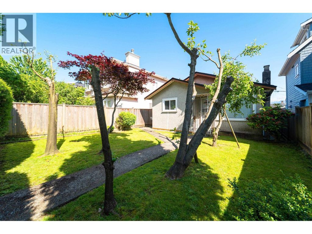 3089 E 1st Avenue, Vancouver
