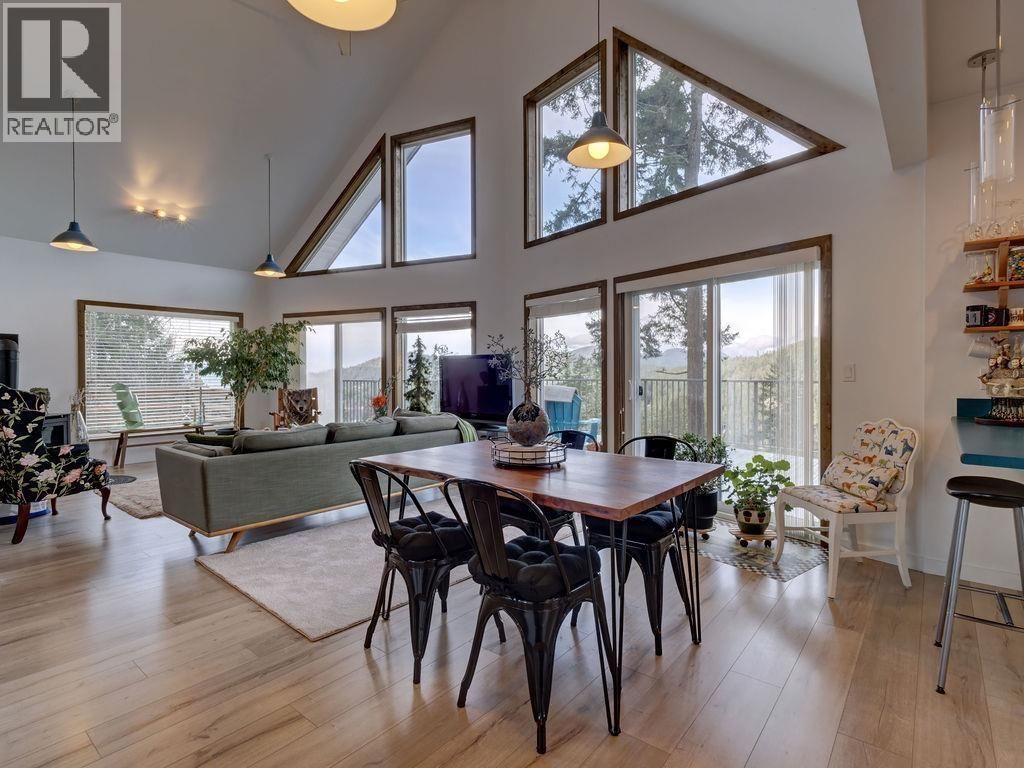 5280 Cecil Hill Road, Madeira Park