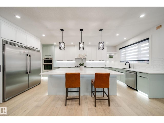 4416 Suzanna Cr Sw, Edmonton