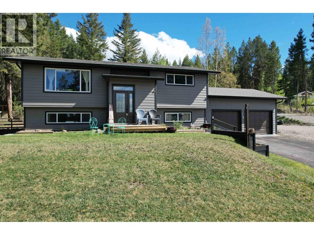 4737 Sussnee Road, 100 Mile House