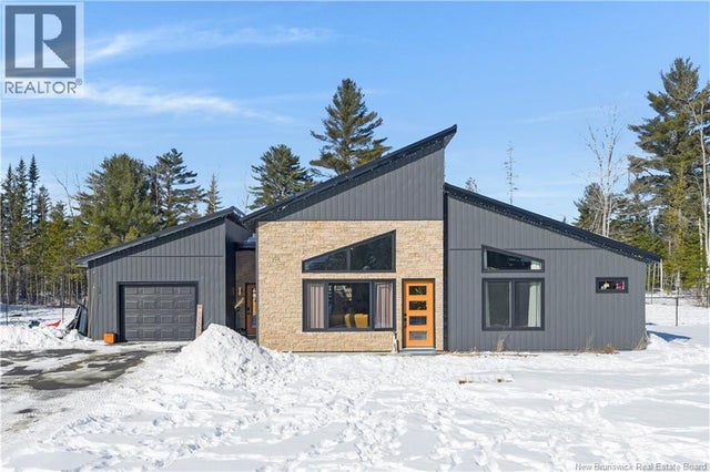 9 Crest Avenue, Heathland