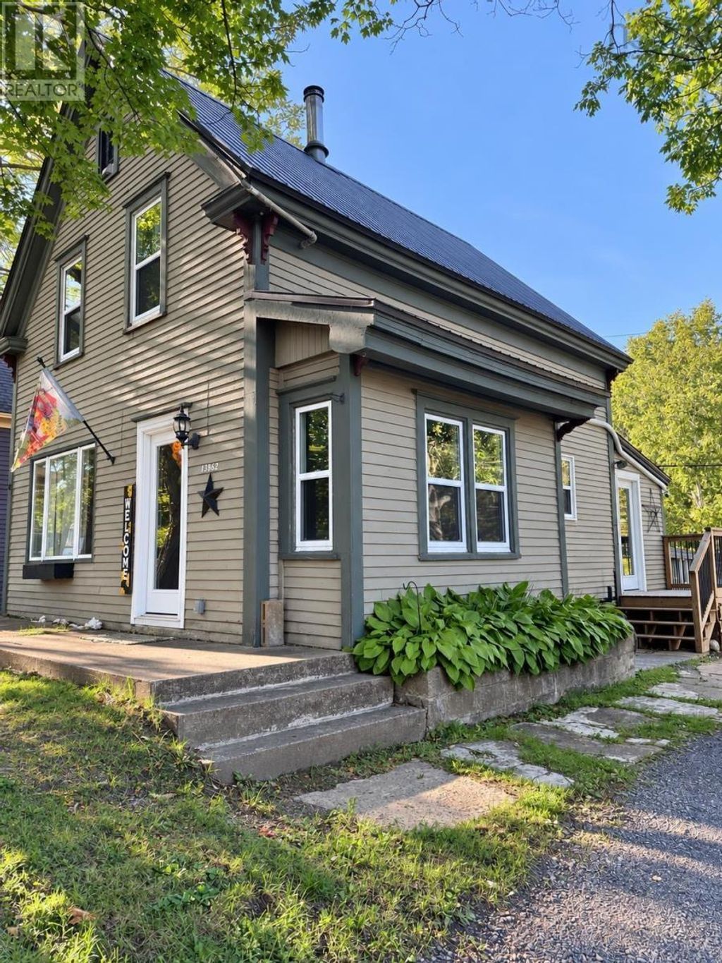 13862 Highway 3, Dayspring