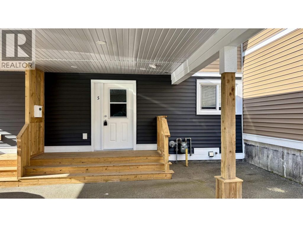 5 1425 Nalabila Boulevard, Kitimat