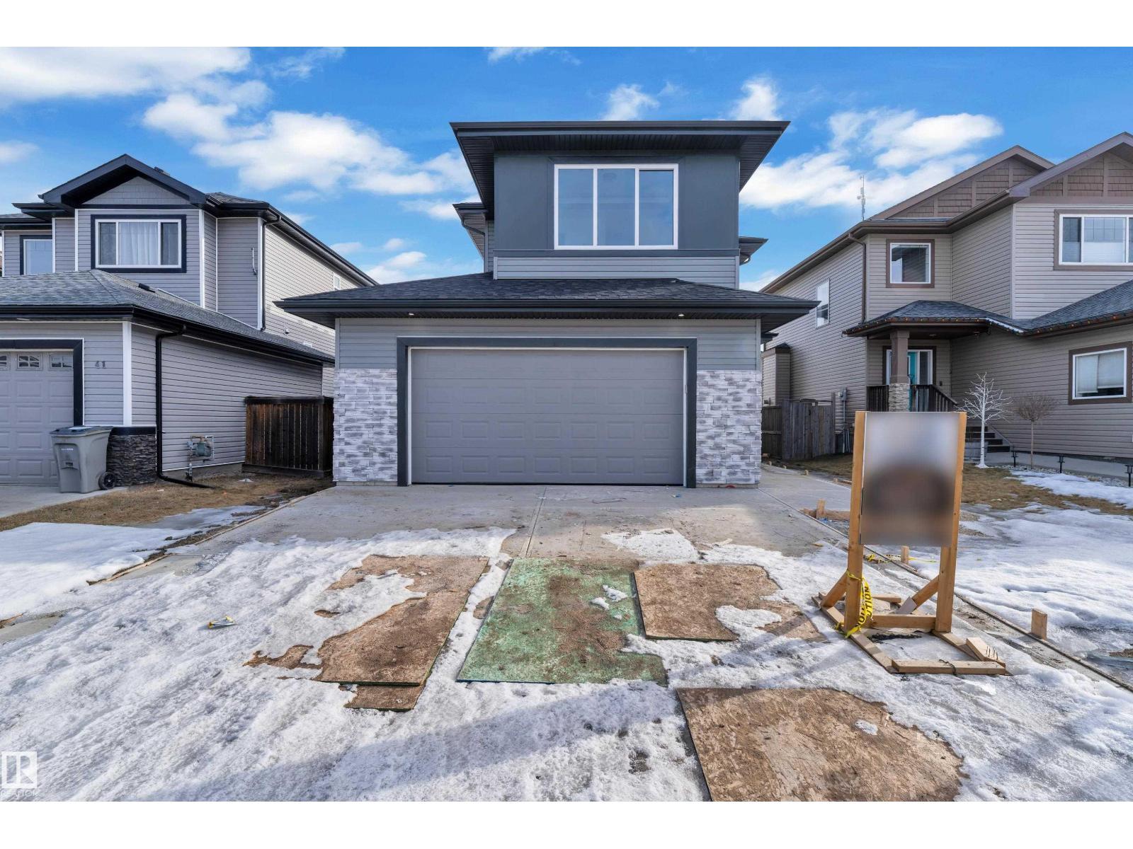 39 Southbridge Dr, Calmar