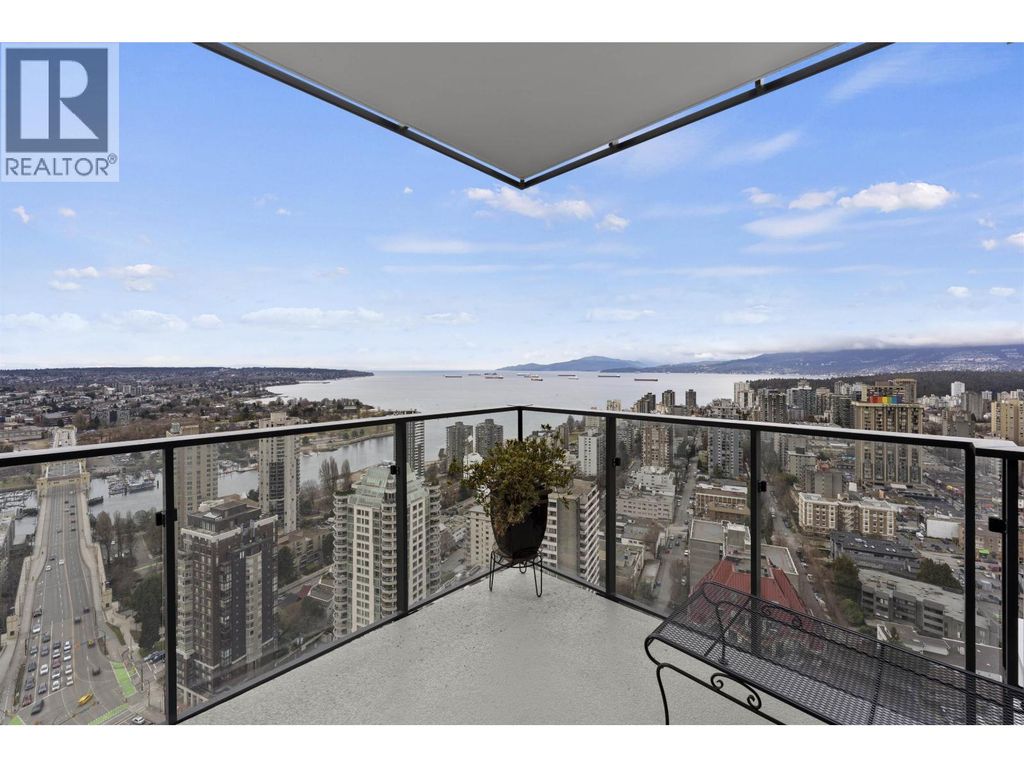 4x10 1289 Hornby Street, Vancouver