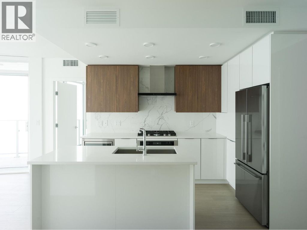 2402 7683 Park Crescent, Burnaby