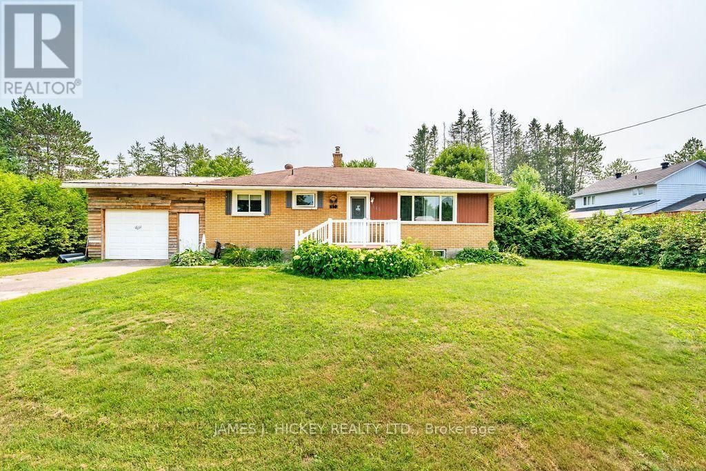 115 Lorne Place, Laurentian Hills