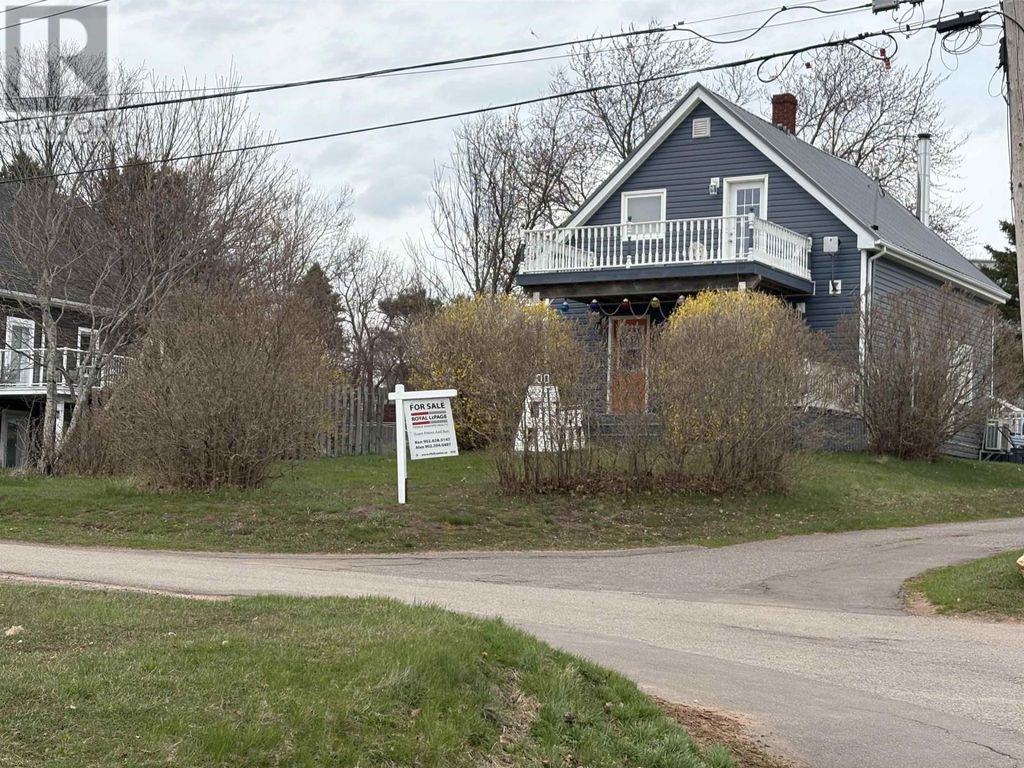 18 Allen Street, North Rustico