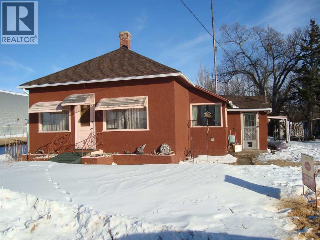 204 First Street S, Huxley