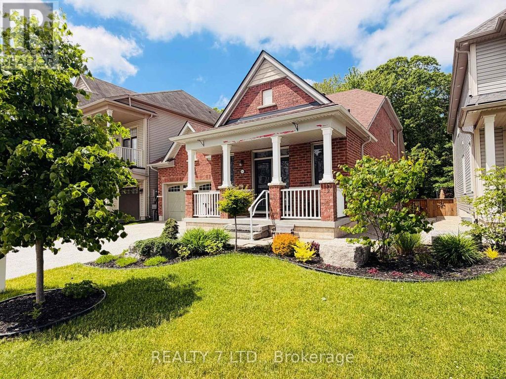 8541 Sweet Chestnut Drive, Niagara Falls (brown)