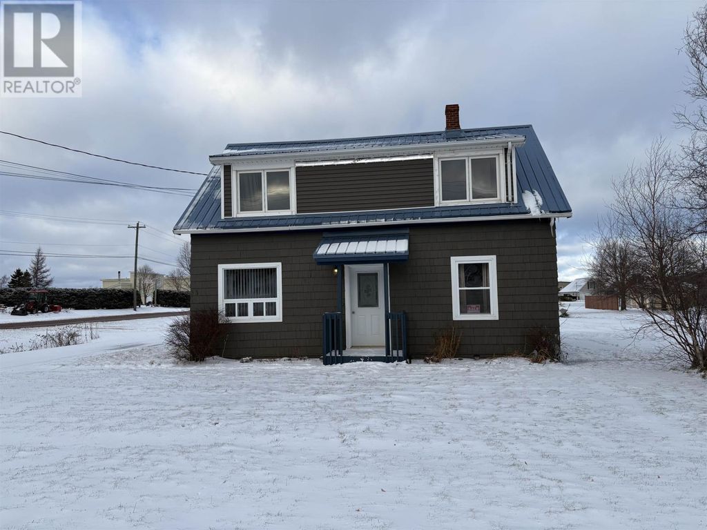 35 Main Drive, Miscouche