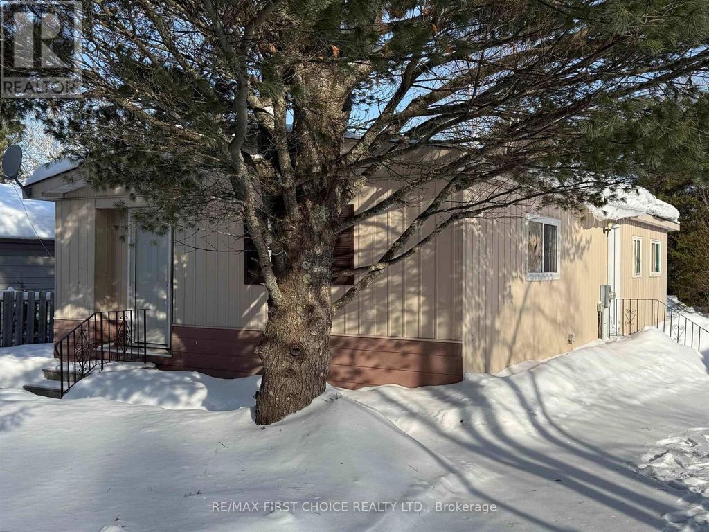228 Davies Street, Ignace (tb-68)