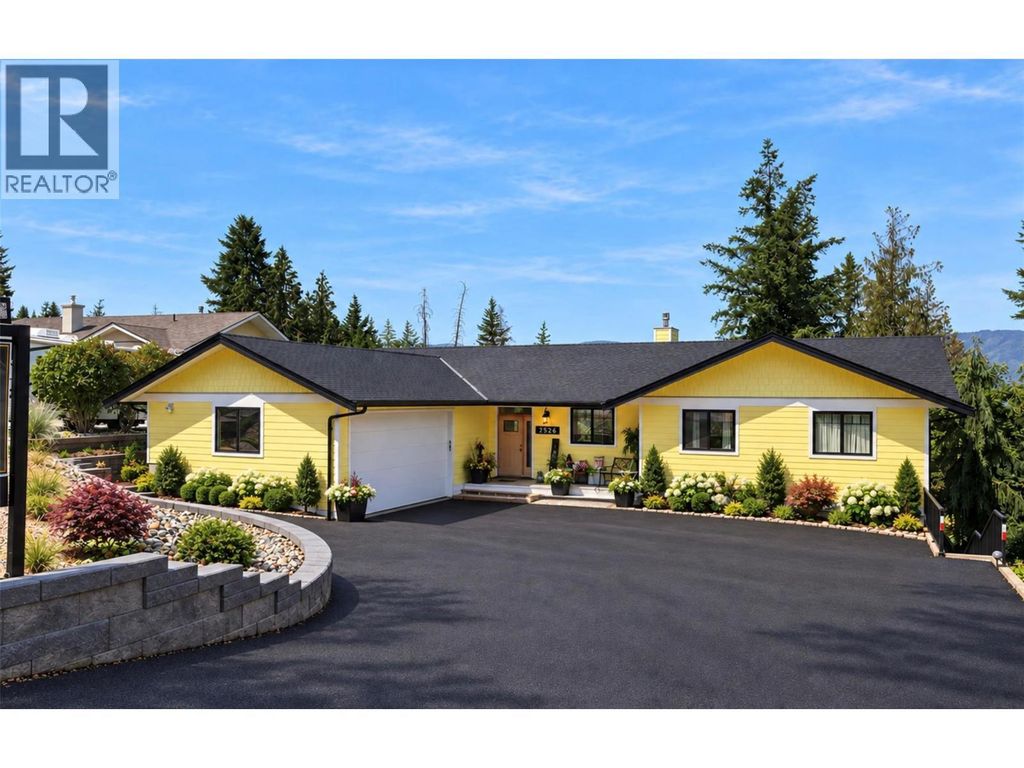 2526 Waverly Drive, Blind Bay