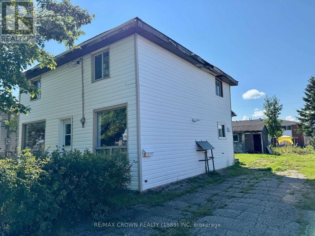17 Lemarier Street, Kapuskasing