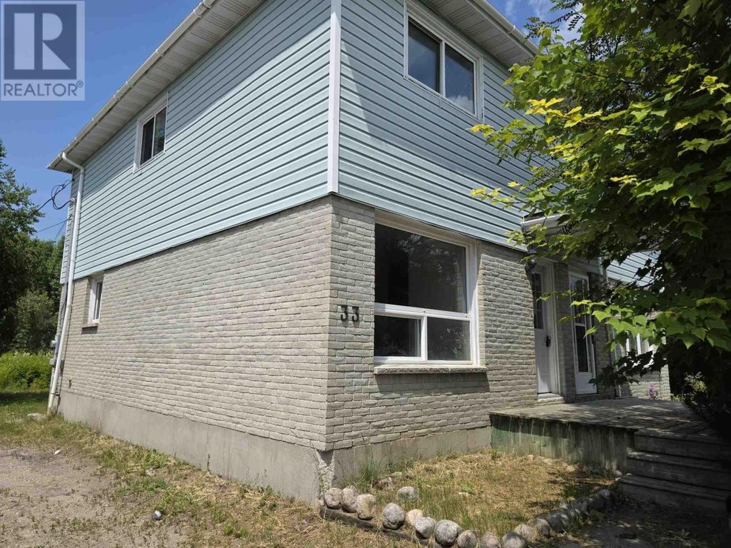 33 Winnipeg St S, White River