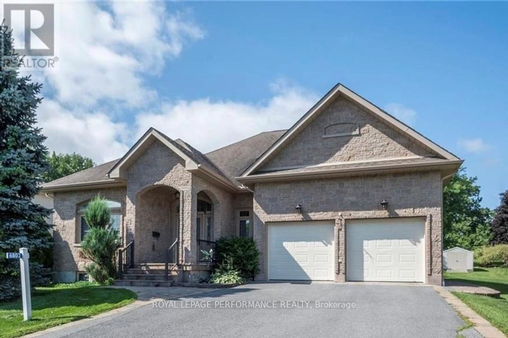 6802 Riverview Drive, South Glengarry