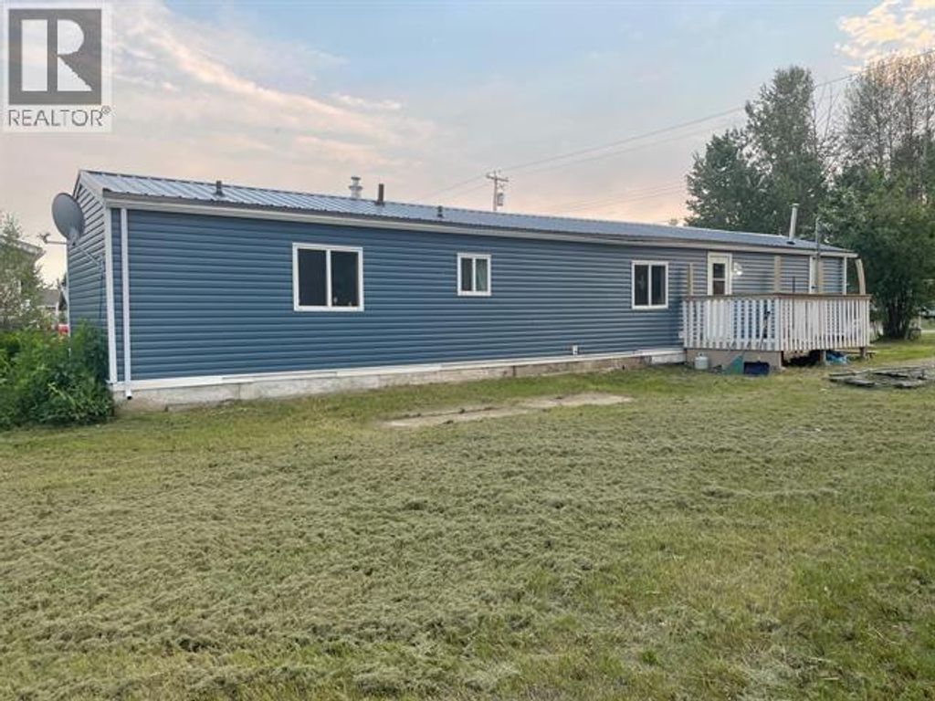 5256 42 Street, Fort Nelson