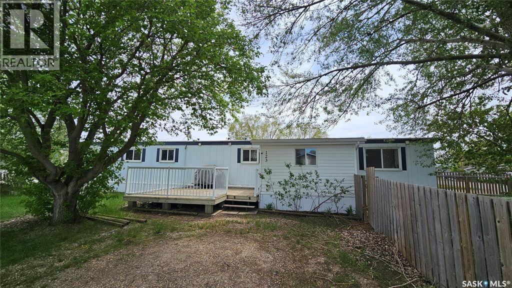 123 Dogwood Street, Caronport