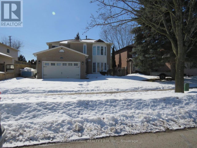 824 Crowells Street, Oshawa (pinecrest)