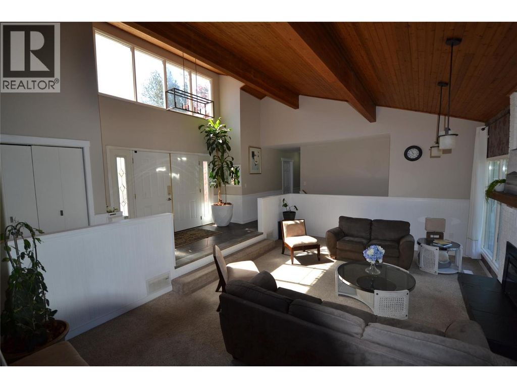 2172 Michelle Crescent, West Kelowna