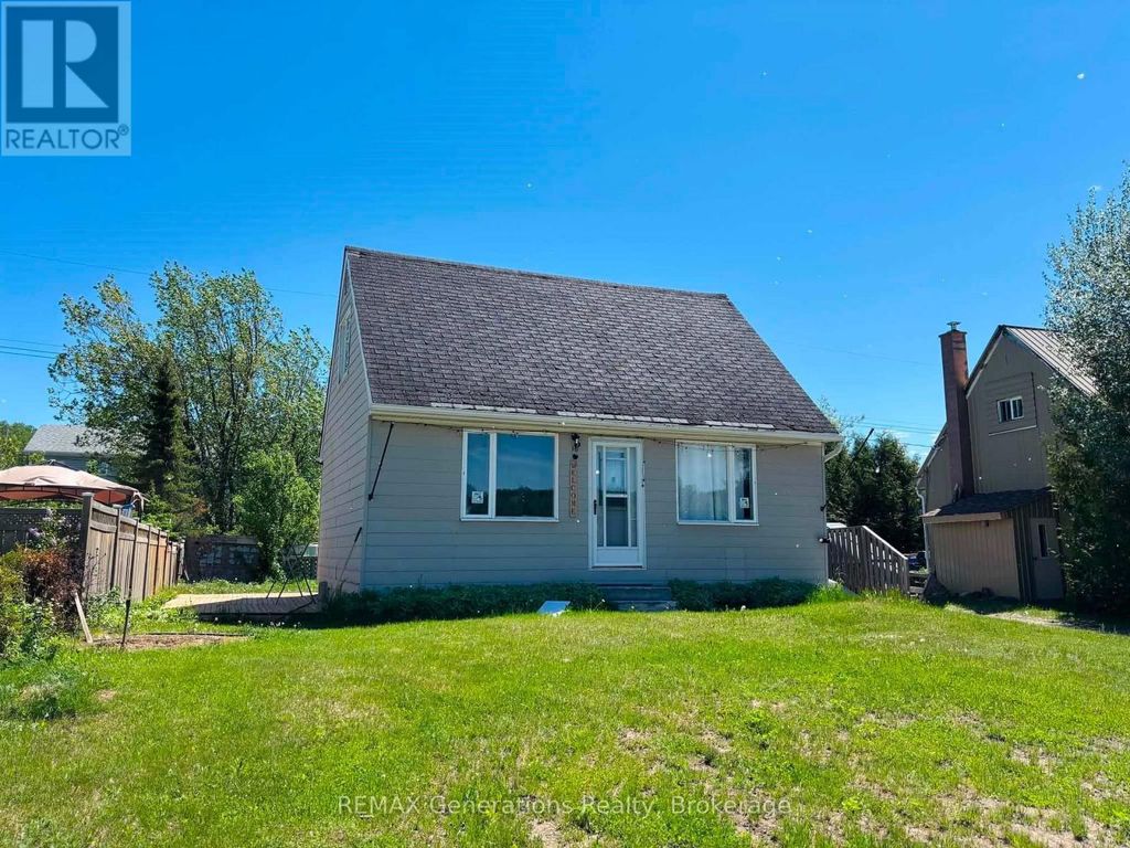 16 Wenonah Drive, Manitouwadge