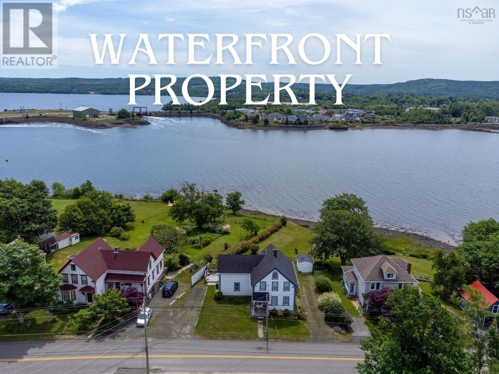 5454 Granville Road, Granville Ferry