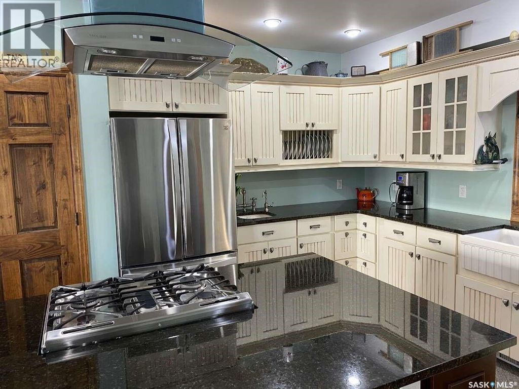 2015 1st Street N, Rockglen