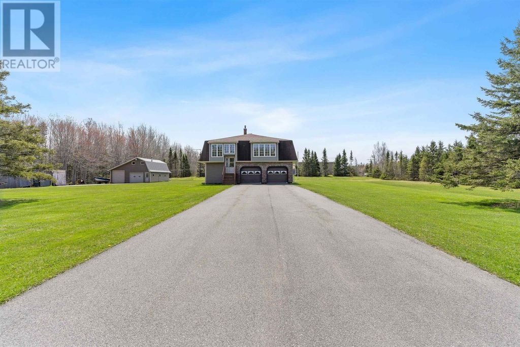 1331 Howlan Road, Forestview