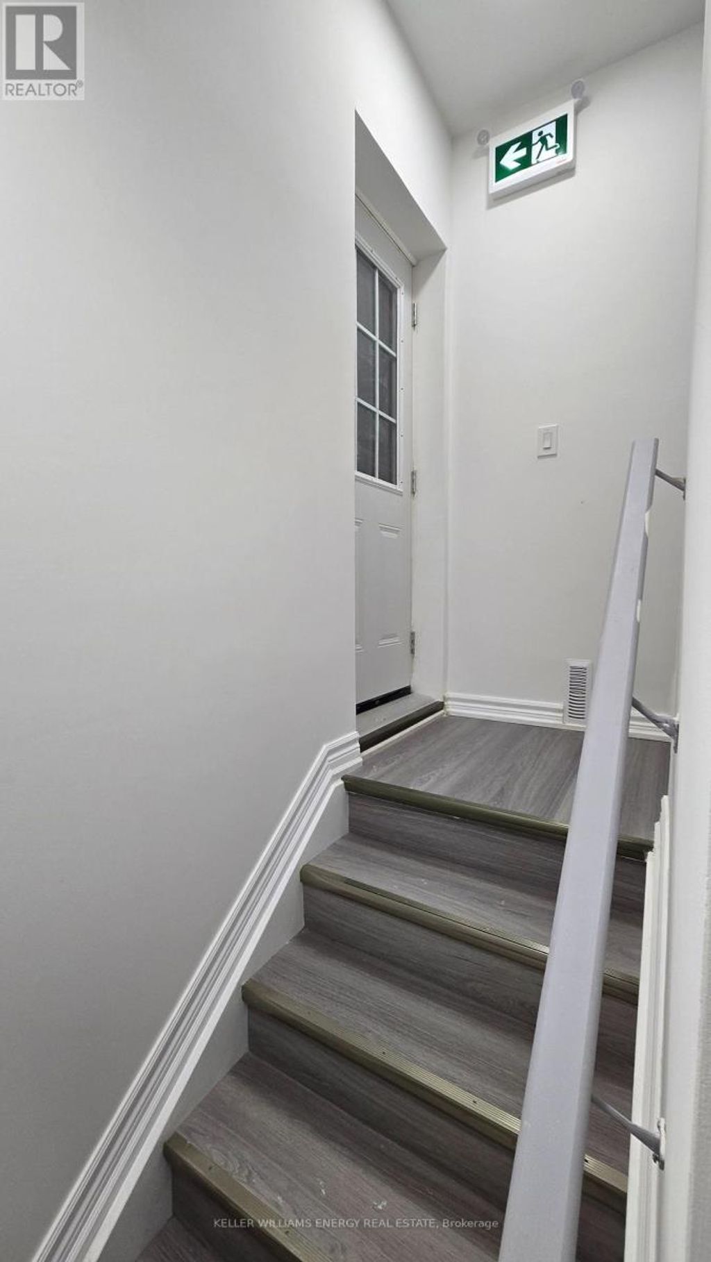 36 Crombie Street, Clarington (bowmanville)
