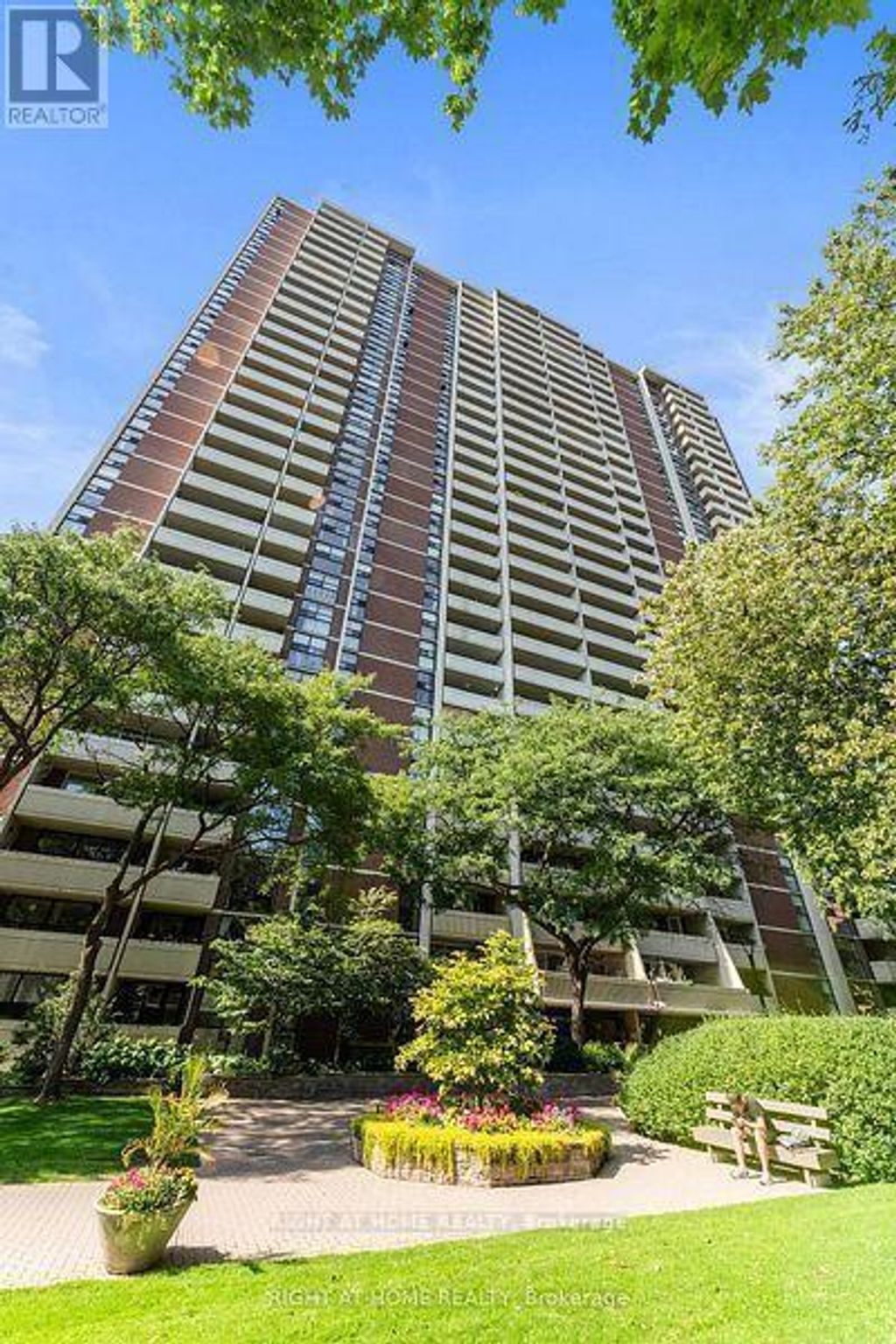 2201 - 40 Homewood Avenue, Toronto (cabbagetown-South St. James Town)